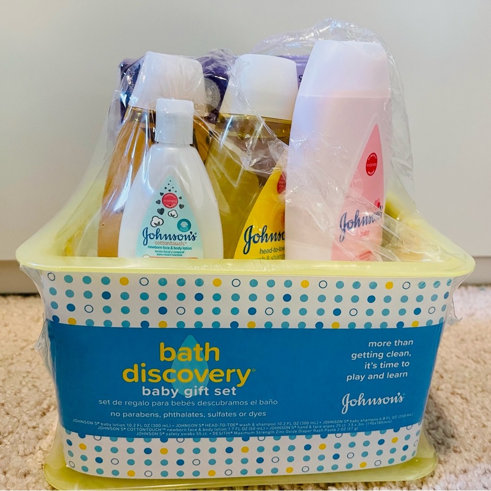 Johnson’s bath discovery gift set